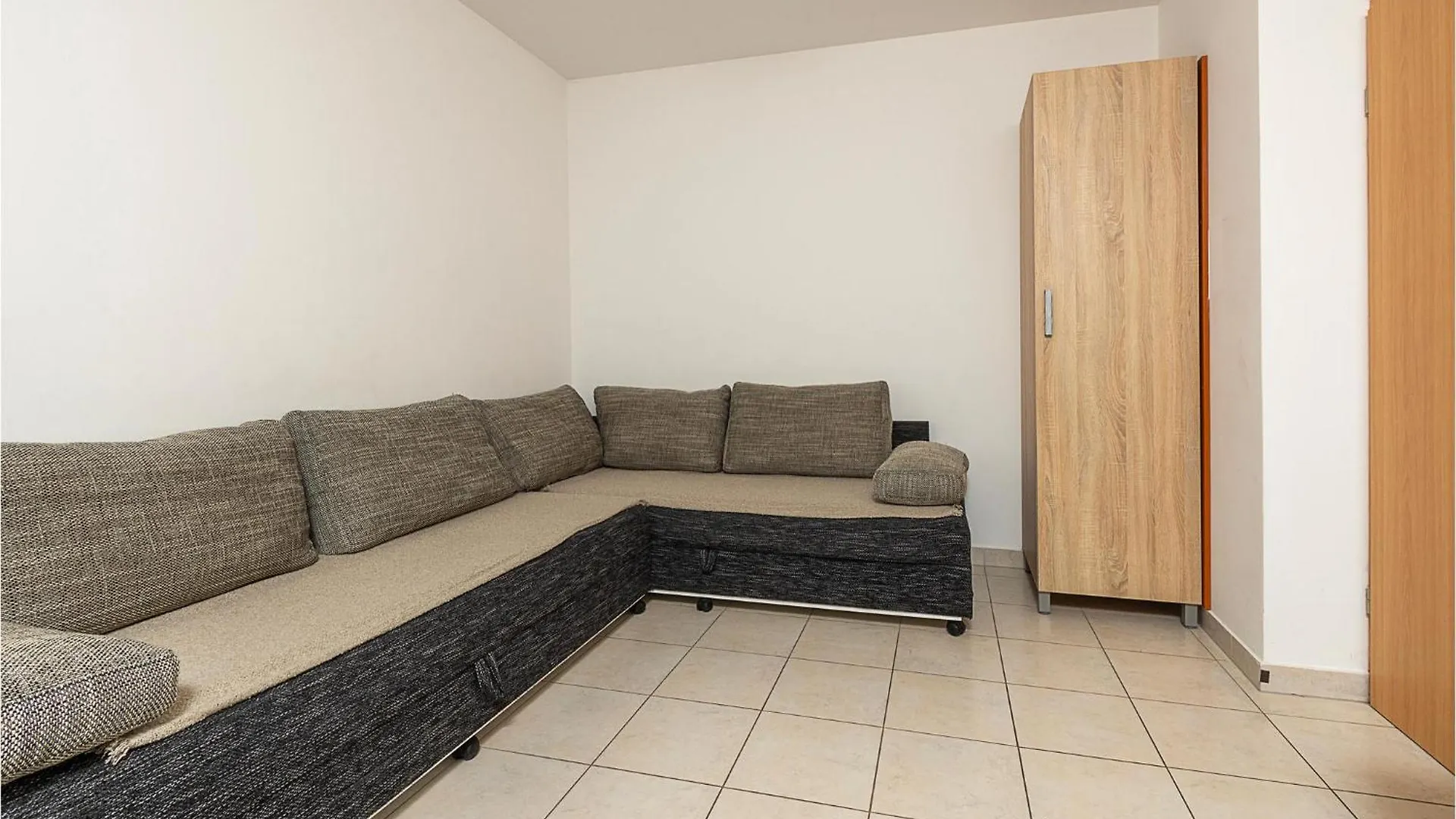 1 Bedroom Cozy Apartment In Medulin
